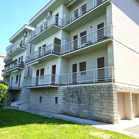 Apartment House Paradiso